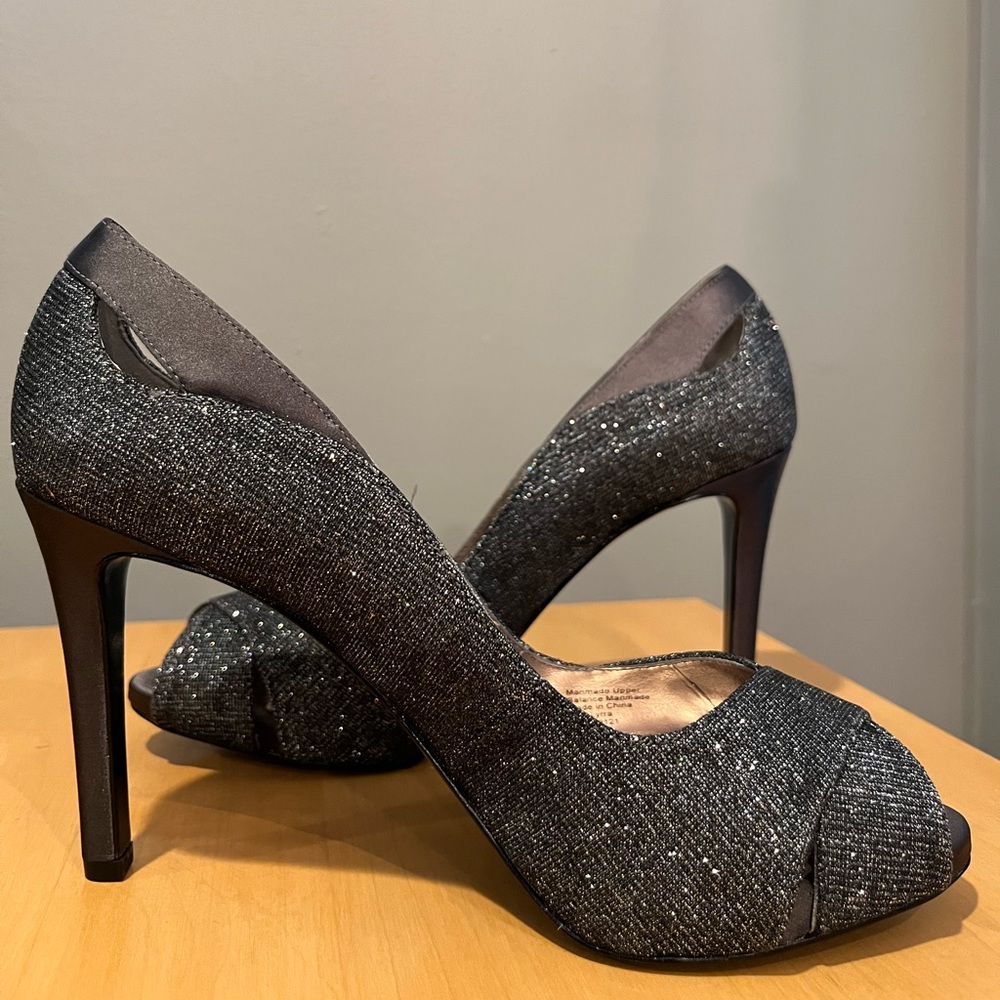 Peep Toe Sparkly Black Heels